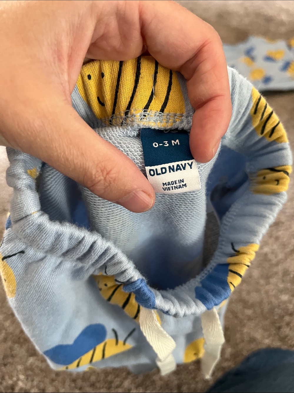 Old Navy Light Blue & Yellow Bee Baby Sweatshirt and Pants Set - Picture 2 of 2